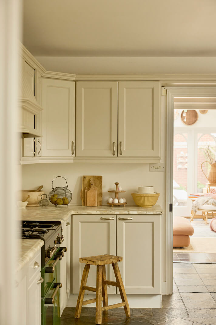 Natural Colors and Materials in a Beautiful Arts and Crafts House 6 kitchen detail