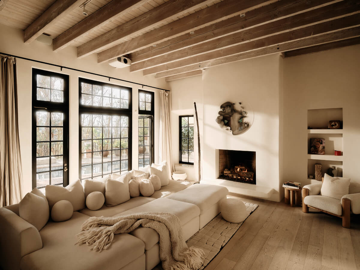 Tulum-Inspired Interiors in a Spanish Californian Home 1 1 Tulum-Inspired Interiors in a Spanish Californian Home