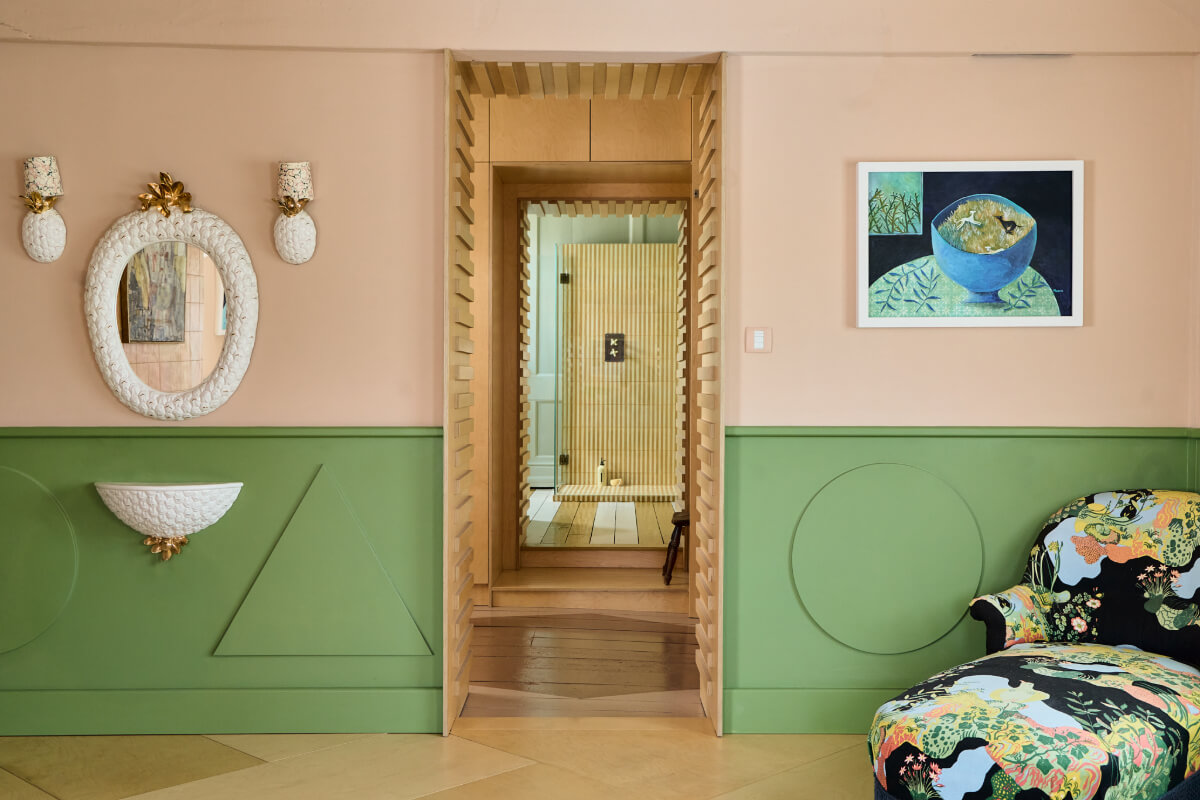 A Colorful Design-Led Georgian House in the Heart of Henley-on-Thames 33 green paneling