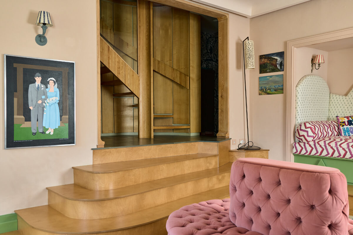 A Colorful Design-Led Georgian House in the Heart of Henley-on-Thames 23 oak steps to staircase