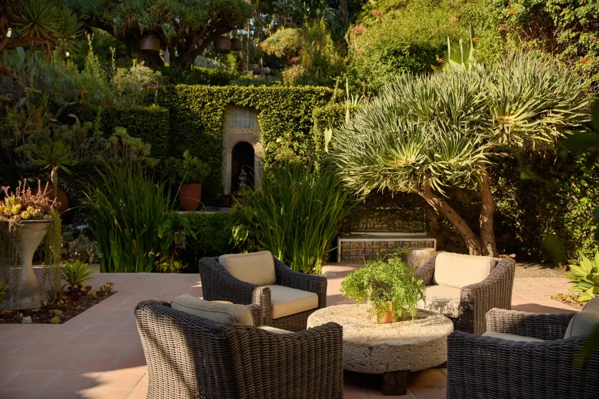Aaron Paul Lists Spanish-Style Los Feliz Home with a Celebrity History 29 breaking-bad-actor-aaron-paul-spanish-style-los-feliz-home-for-sale