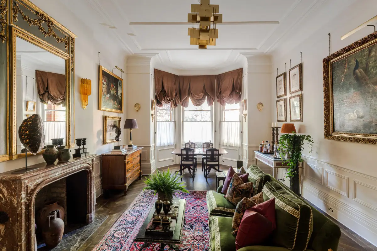 A Mixture of Patterns, Colors, and Materials in a Stunning London Apartment 3 pattern-color-materials-london-apartment-nordroom