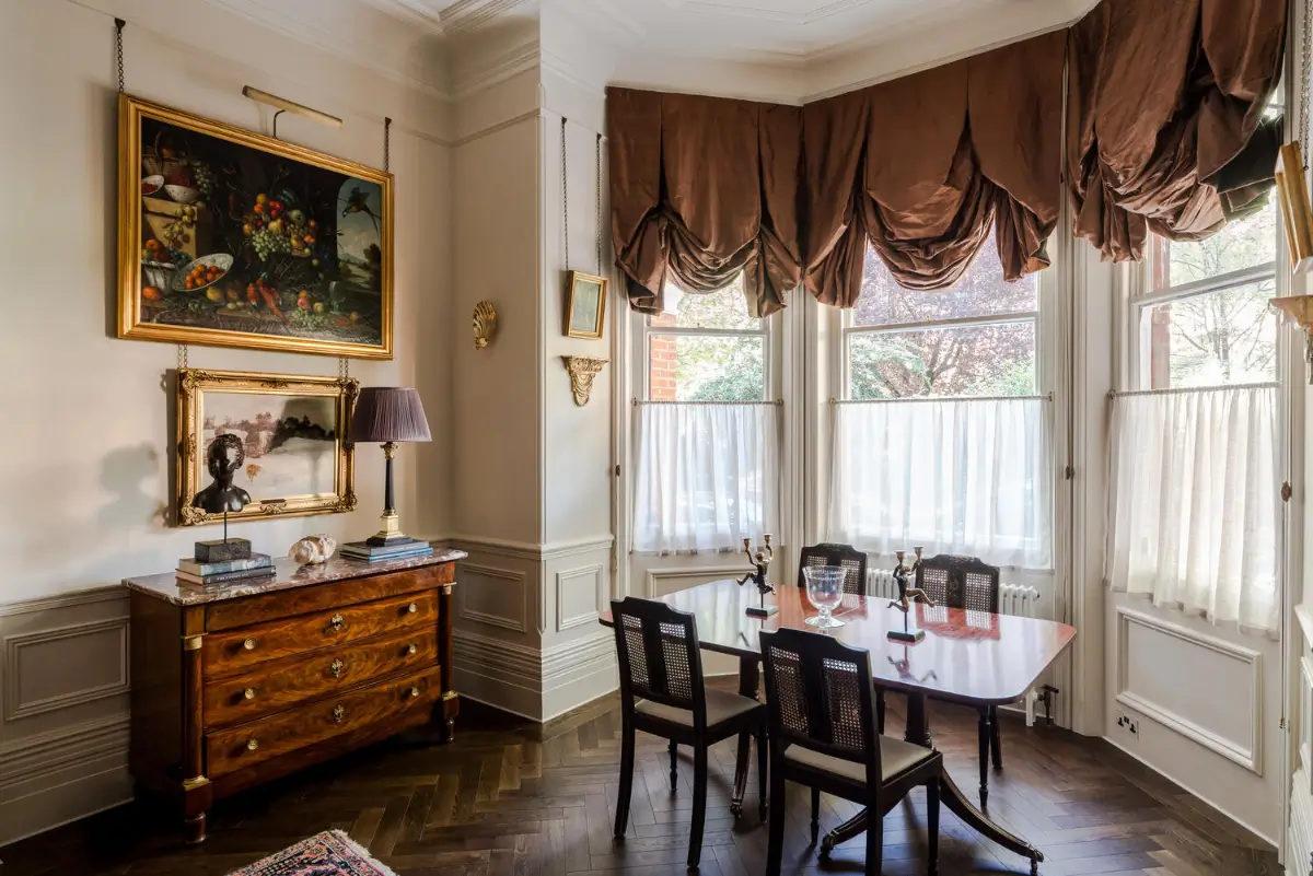 A Mixture of Patterns, Colors, and Materials in a Stunning London Apartment 6 pattern-color-materials-london-apartment-nordroom