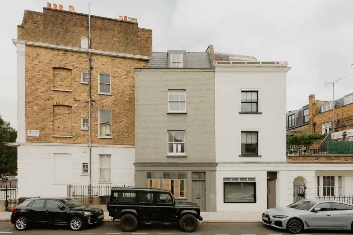 A Contemporary Two-Bedroom Townhouse with a Paneled Master Suite 35 modern architect designed townhouse notting hill london nordroom36 A Contemporary Two-Bedroom Townhouse with a Paneled Master Suite