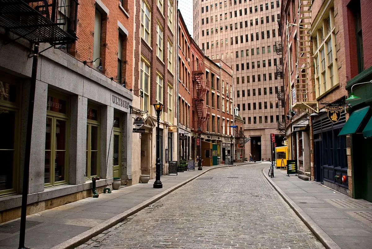 Zillow Reveals Where Prices Are Falling & Where You Can Still Rent for Under $1,000 2 stone steet manhattan new york Zillow Reveals Where Prices Are Falling & Where You Can Still Rent for Under $1,000