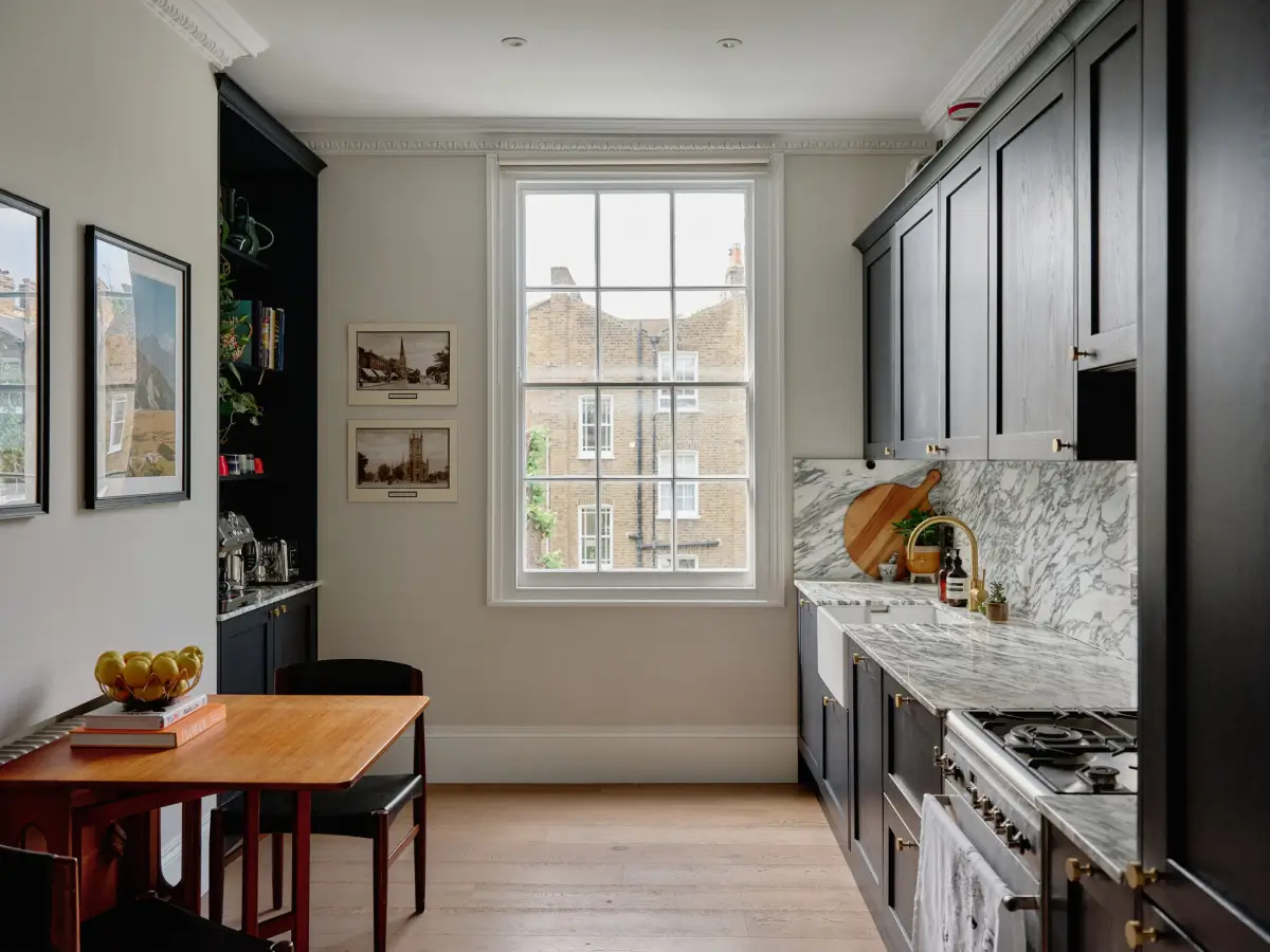Navy-Blue Accents in a Stylish London Duplex Apartment 2 blue-tones-london-apartment-nordroom28