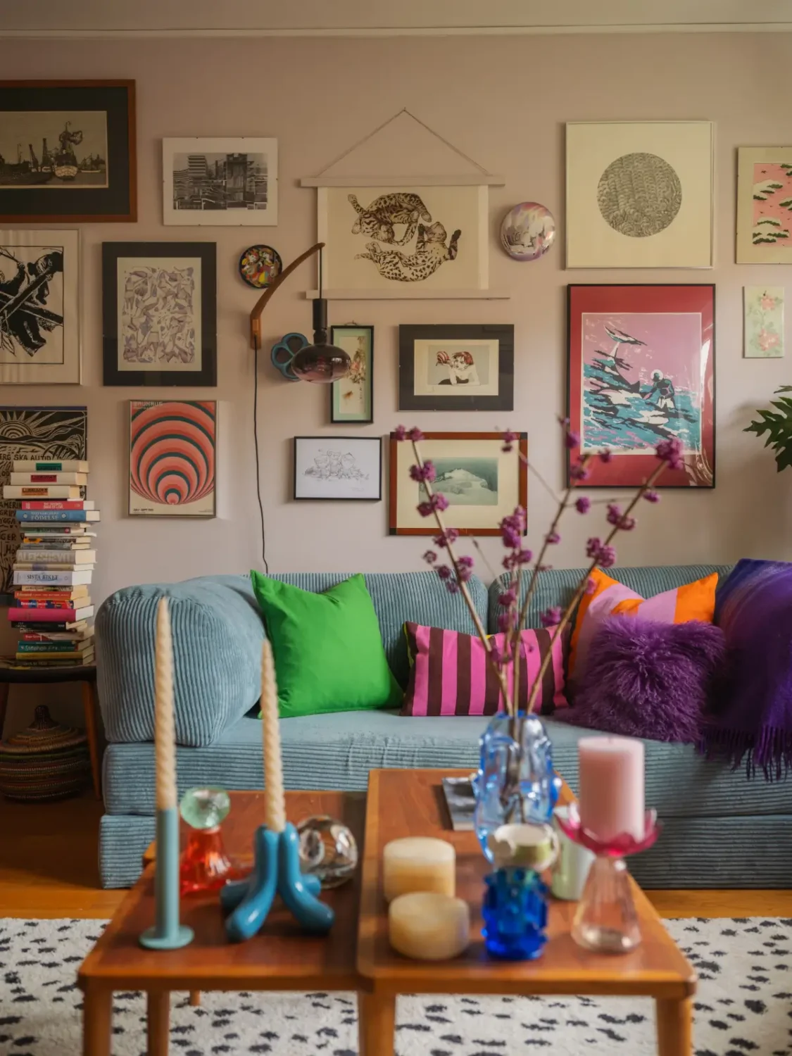 A Colorful 1950s Apartment with the Original Kitchen 5 colorful-1950s-apartment-stockholm-nordroom5