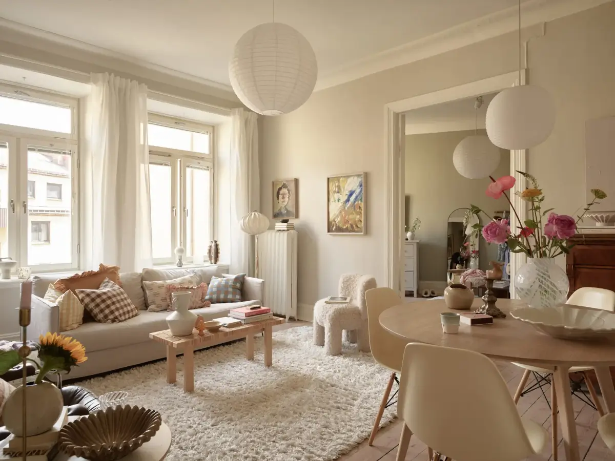 A Cozy and Light Early 20th-Century Apartment in Gothenburg 1 charming-scandinavian-apartment-nordroom