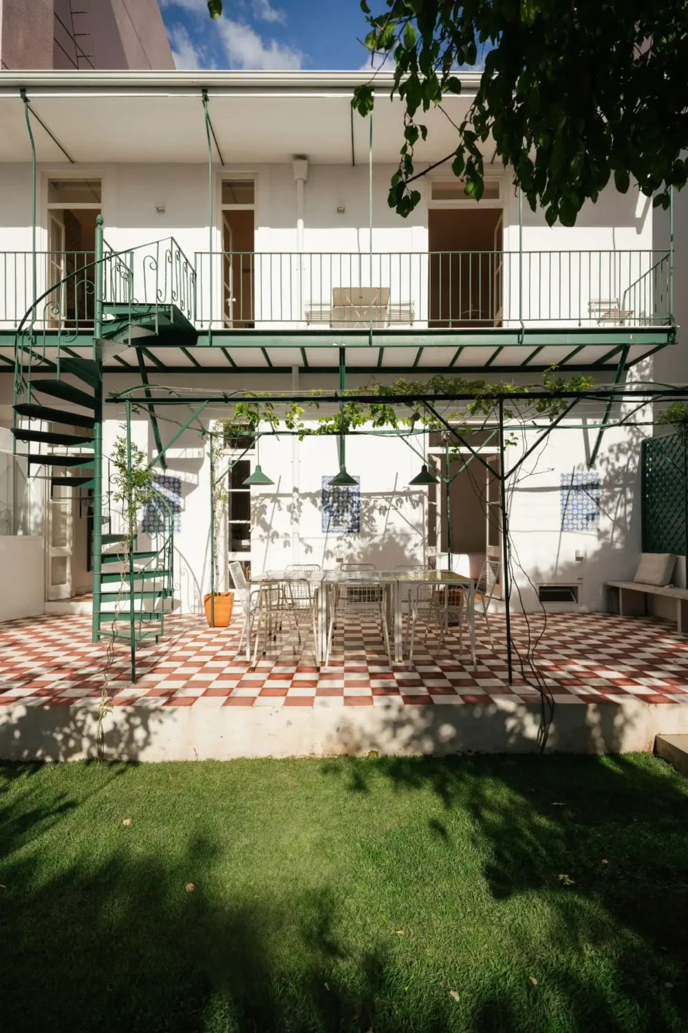 A Beautiful Renovated 19th-Century Townhouse in Lisbon 21 19th-century-lisbon-townhouse-nordroom