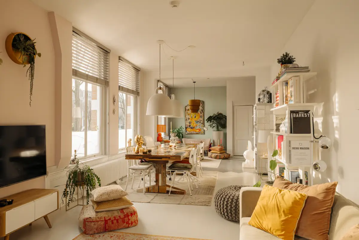 A Bright, Late 19th-Century Corner Apartment in Amsterdam 1 duplex-corner-apartment-amsterdam