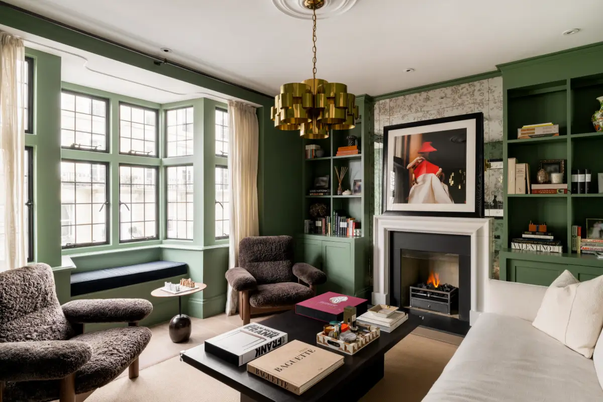 Green Tones in a Narrow Renovated Holland Park Townhouse 1 green-tones-renovated-holland-park-townhouse