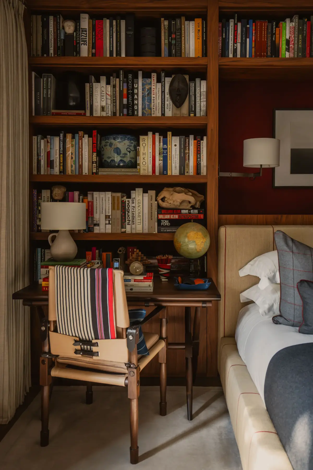 layered-book-filled-apartment-mexico-city-nordroom
