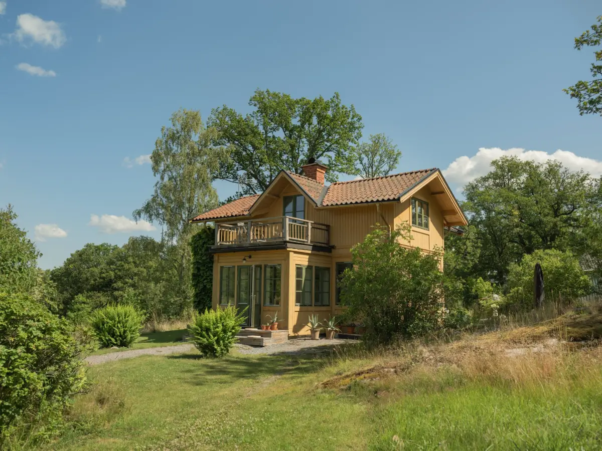 19th-century-cottage-near-drottningholm-castle-stockholm-nordroom
