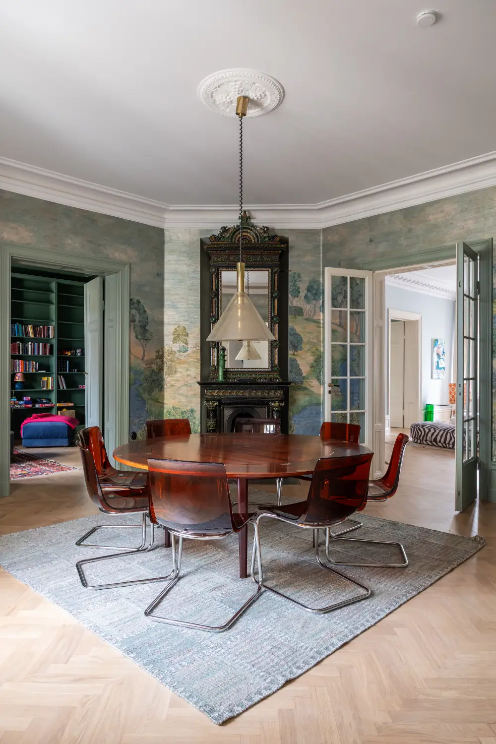 Pastel Tones and Wallpapers in a Grand Turn-of-the-Century Stockholm Apartment 7 grand-turn-of-the-century-apartment-stockholm