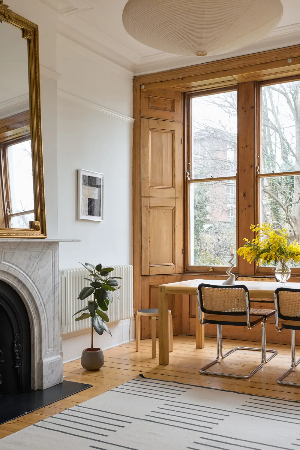 Large Windows and a Pared Back Palette in a Victorian London Apartment 4 pared-back-interiors-victorian-apartment-london