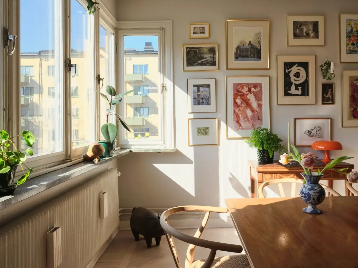 A Harmonious Color and Material Palette in a 1930s Apartment 3 light-filled-renovated-1930s-corner-apartment-stockholm-nordroom
