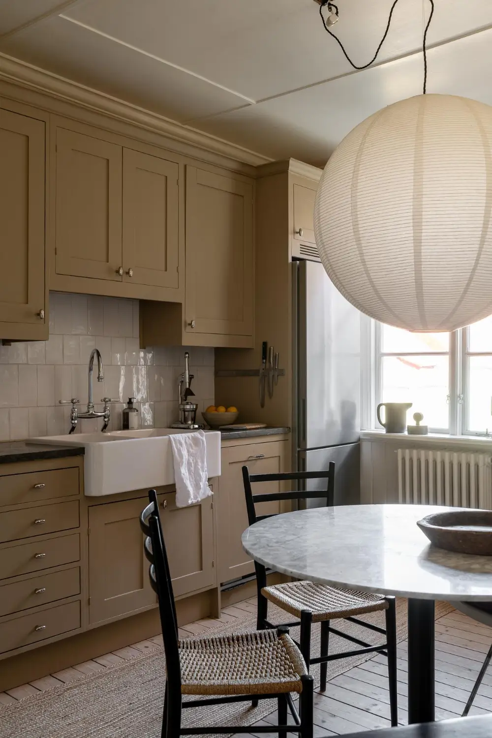 natural-materials-serene-colors-gothenburg-apartment-nordroom