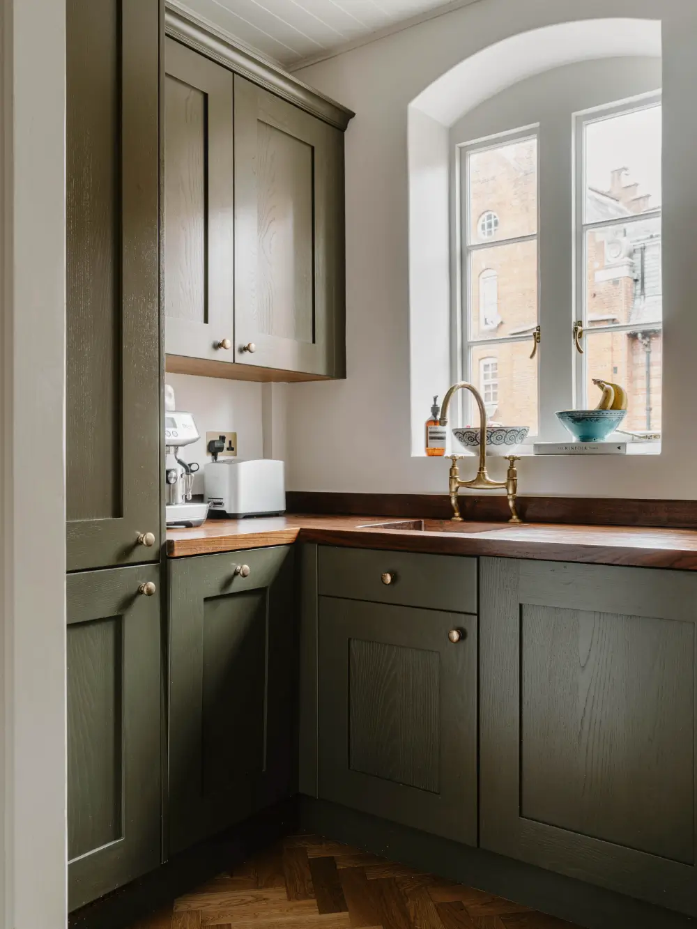 calm-color-palette-two-bedroom-victorian-apartment-london