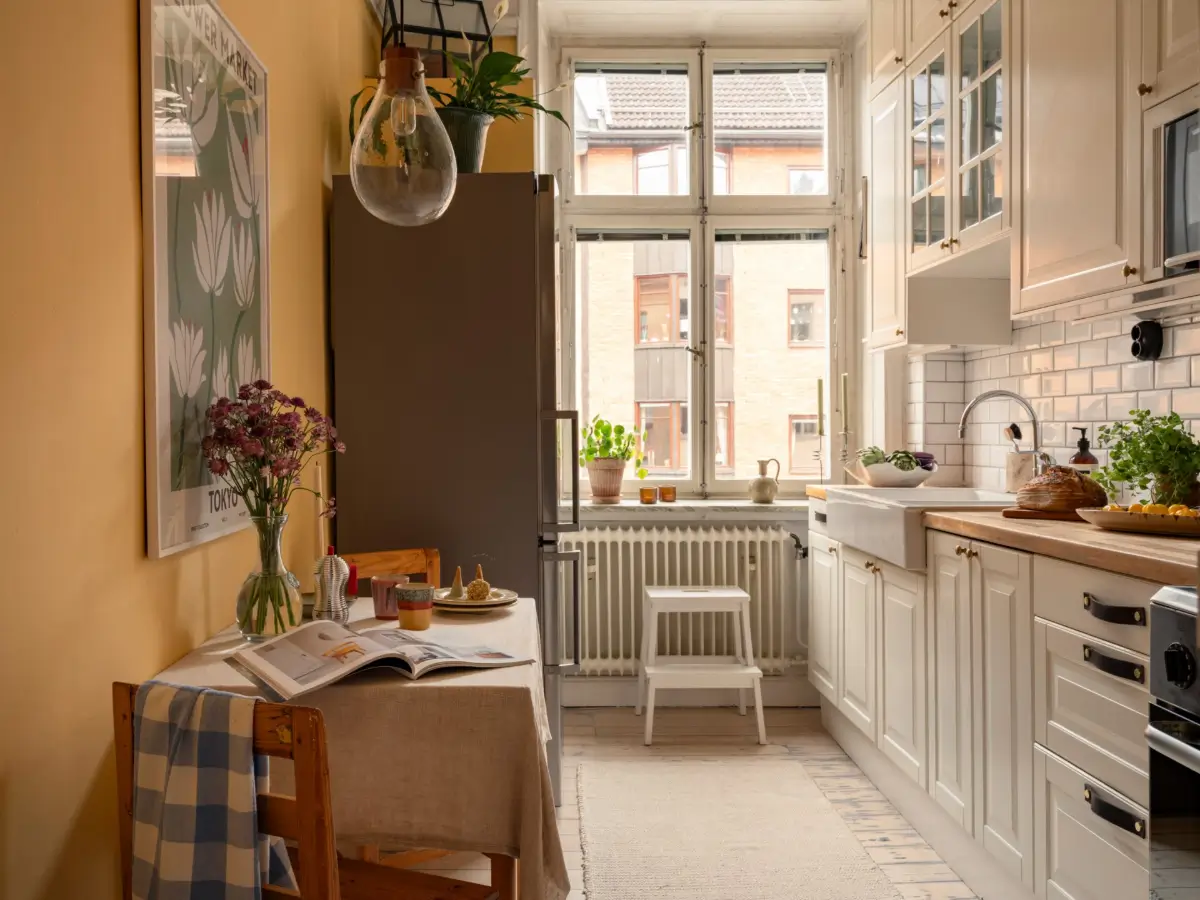 A Stylish Studio Apartment with a Sunny Yellow Kitchen 12 turn-of-the-century-studio-apartment-stockholm-nordroom