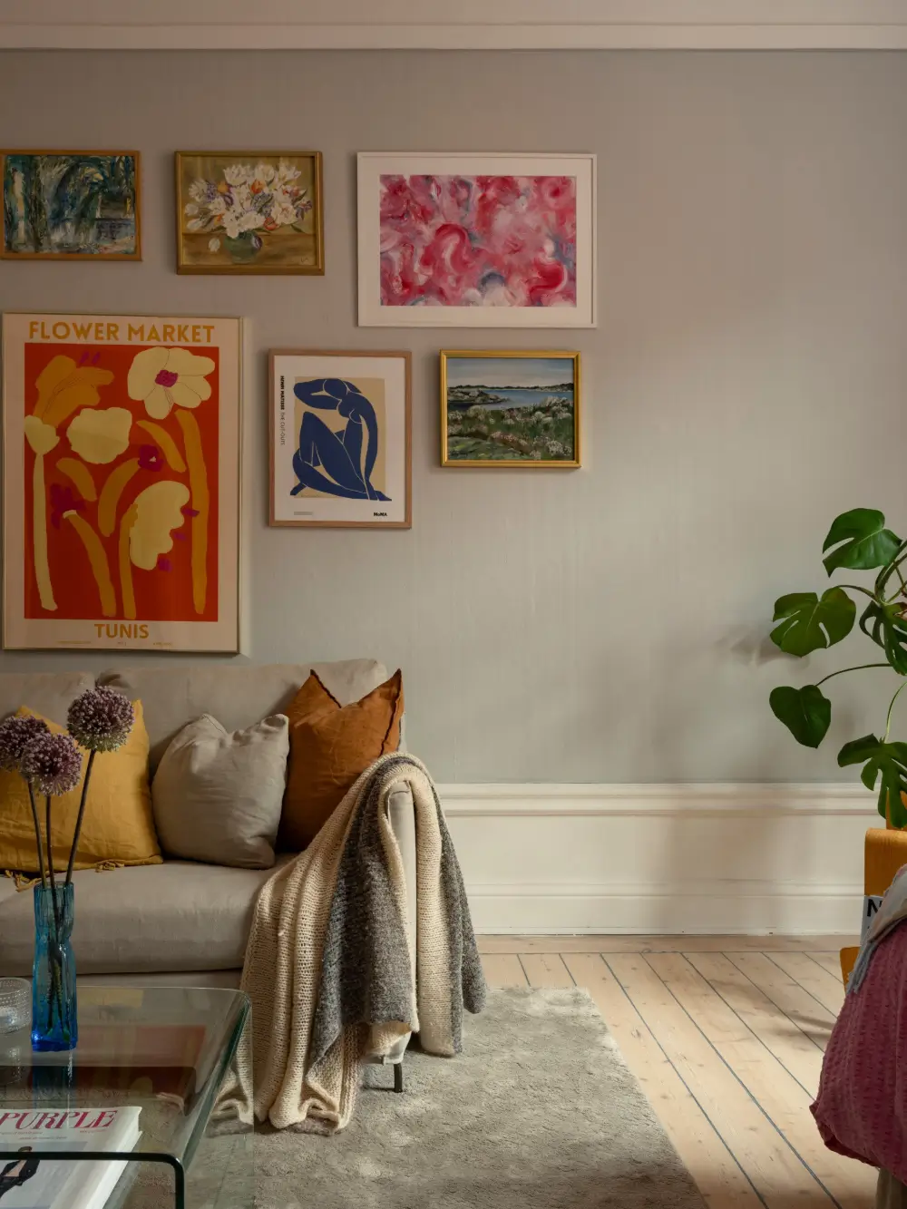 A Stylish Studio Apartment with a Sunny Yellow Kitchen 8 turn-of-the-century-studio-apartment-stockholm-nordroom