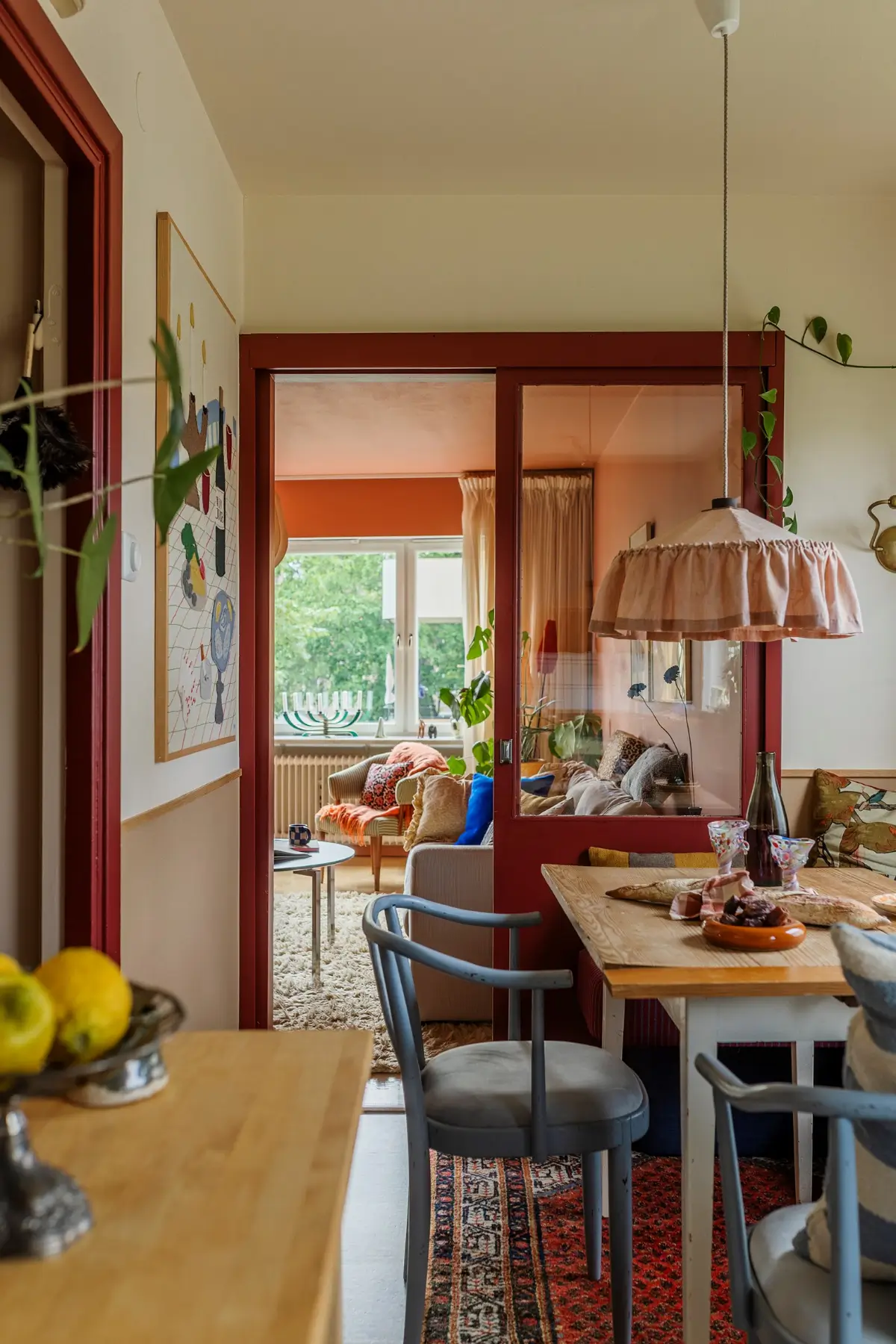 warm-nature-inspired-color-palette-1950s-apartment-stockholm-nordroom