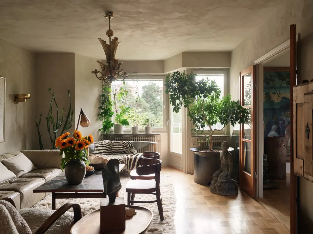 art-vintage-moody-palette-renovated-1940s-apartment-stockholm-nordroom