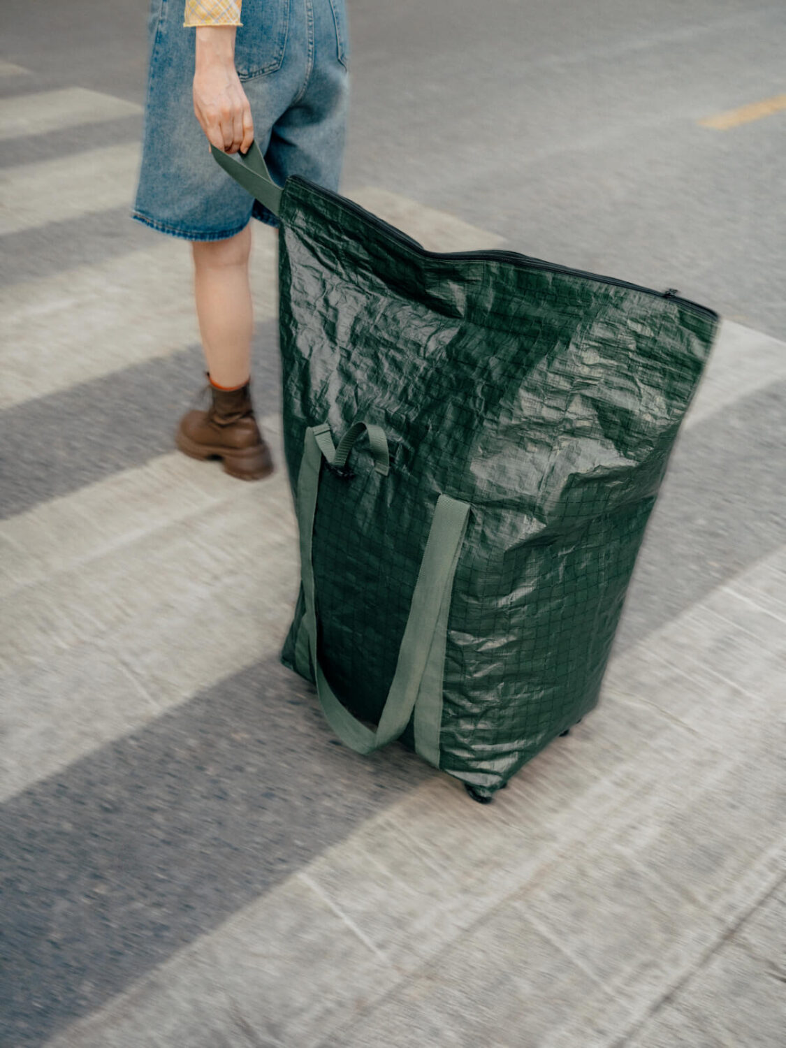 IKEA KOMPISHÄNG: Affordable, Multifunctional, and Moveable Furniture 13 bag-on-wheels-IKEA-KOMPISHANG-collection-nordroom