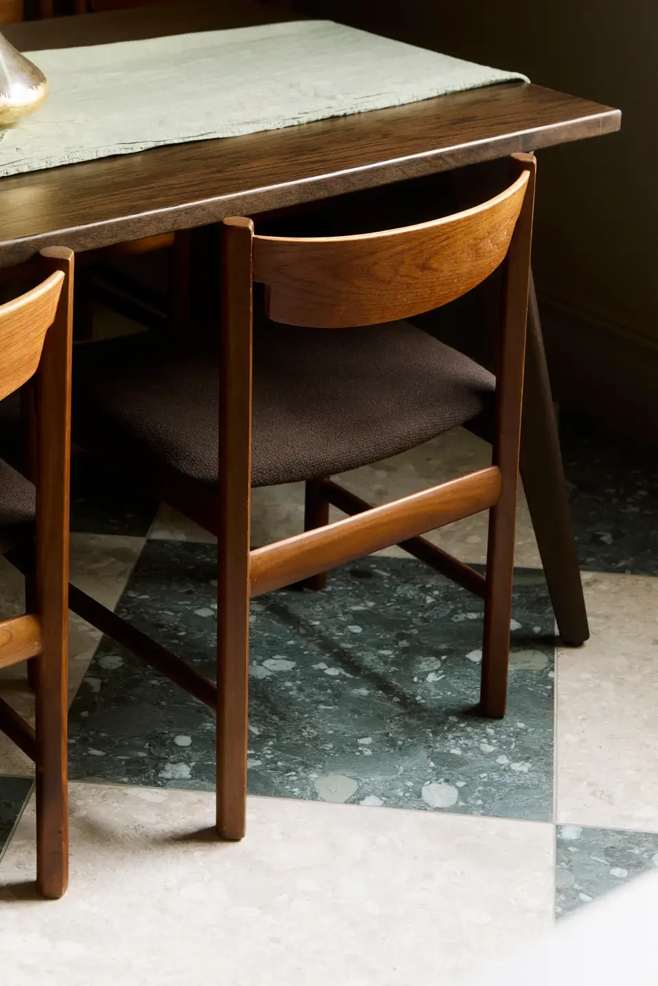 A Grounding Color Palette and Reinstated Period Features in an Edwardian Apartment 18 brown-blue-green-hues-london-apartment