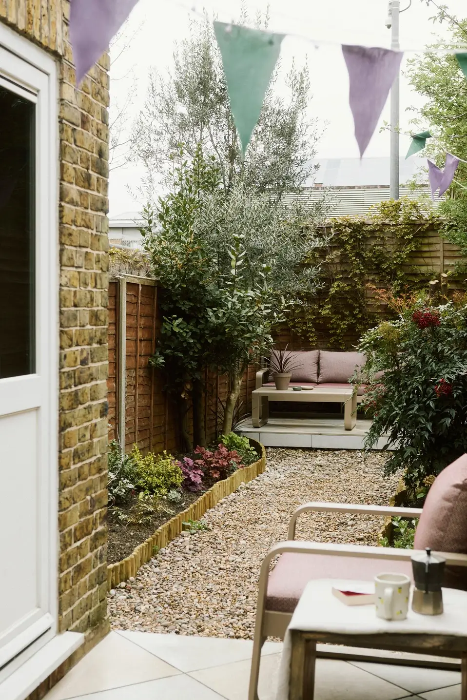 A Grounding Color Palette and Reinstated Period Features in an Edwardian Apartment 14 brown-blue-green-hues-london-apartment