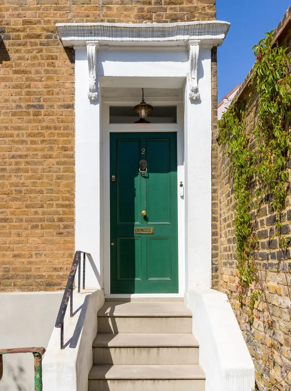 A Colorful Victorian Family Home with a Glazed Extension 43 colorful-renovated-victorian-house-london