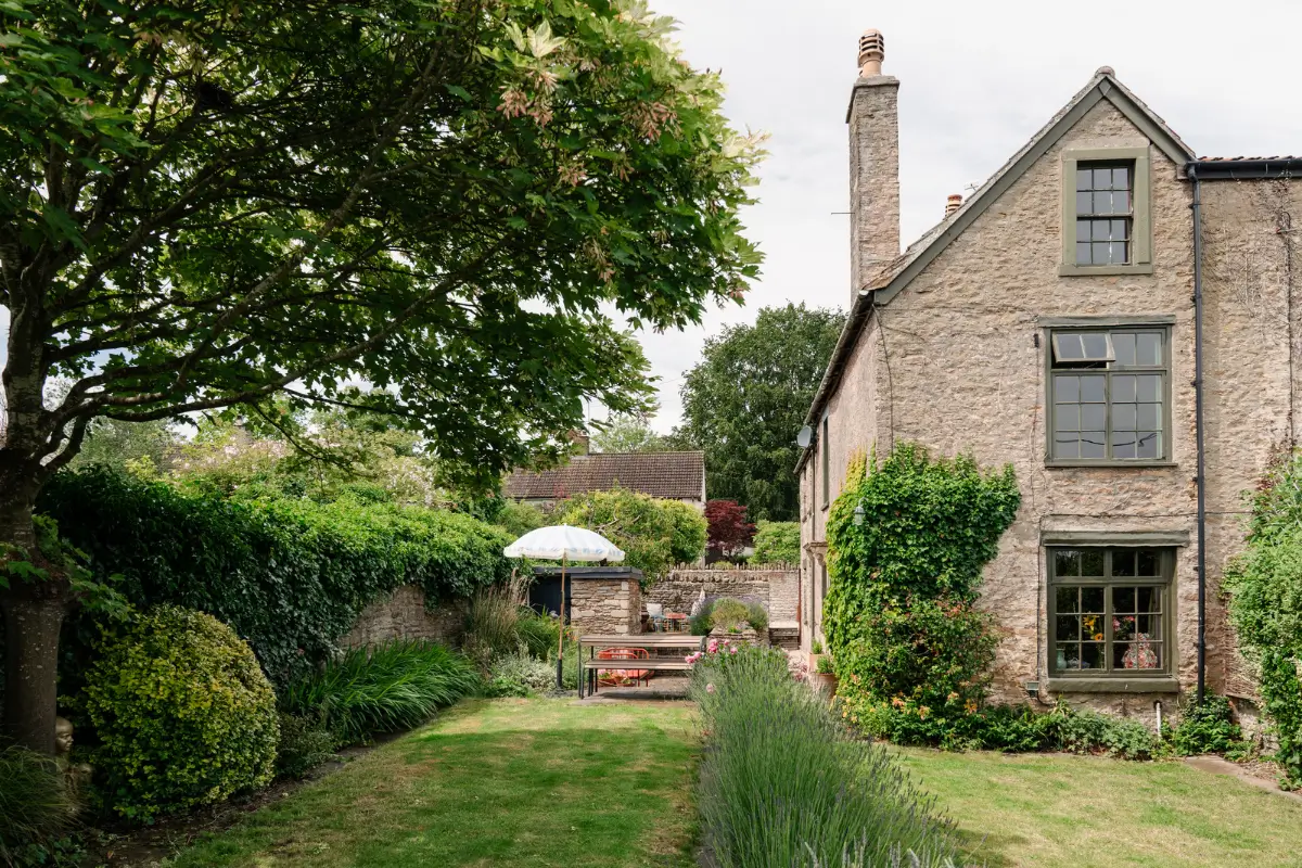 A Traditional Stone Cottage with a Black Timber Extension and Colorful Interiors 31 colorful-rubble-stone-cottage-wooden-extension-somerset