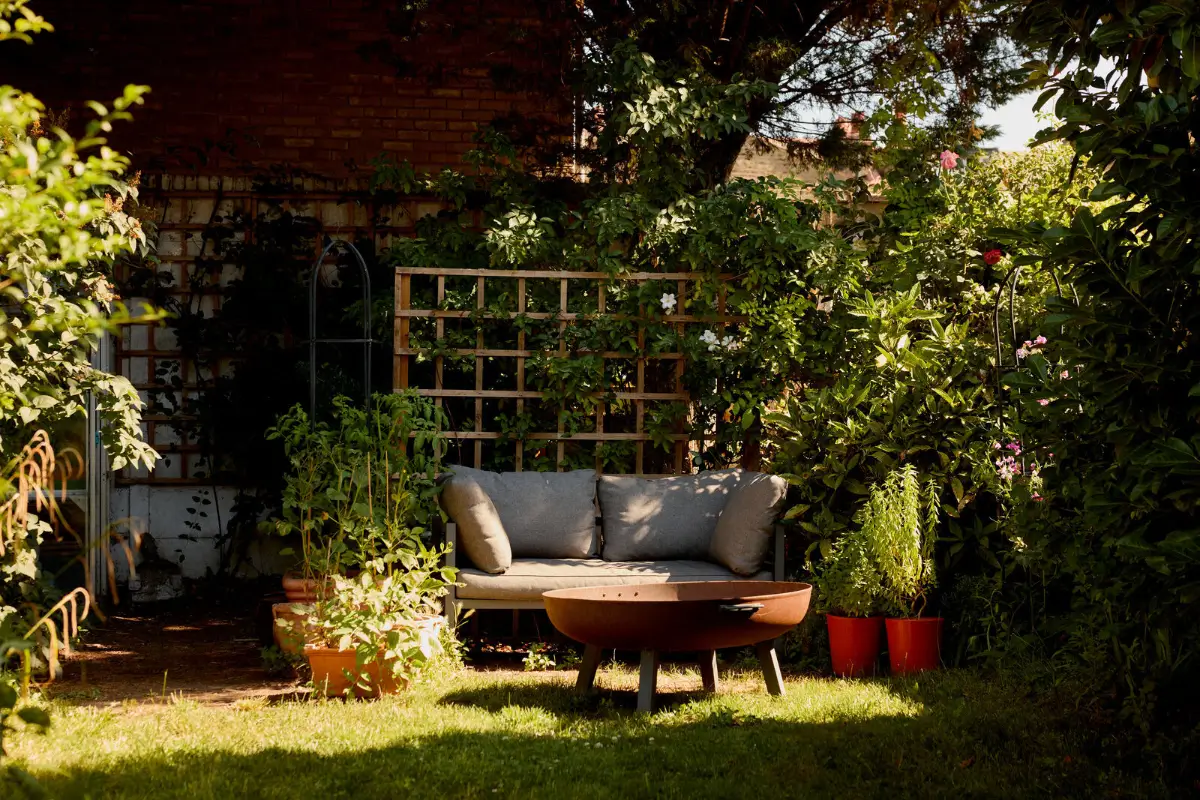 A Serene Palette and Preserved Elements in a Victorian Family Home 15 four-bedroom-late-victorian-house-south-east-london-nordroom