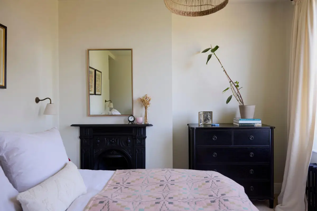 A Serene Palette and Preserved Elements in a Victorian Family Home 28 four-bedroom-late-victorian-house-south-east-london-nordroom