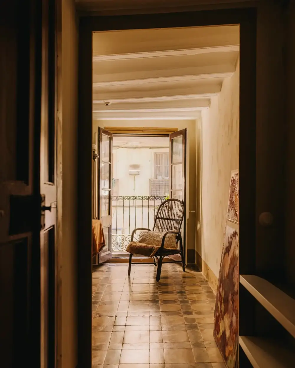 Sustainable Design and Reclaimed Materials in a Historic Barcelona Apartment 11 historic-features-natural-materials-characterful-barcelona-apartment-nordroom