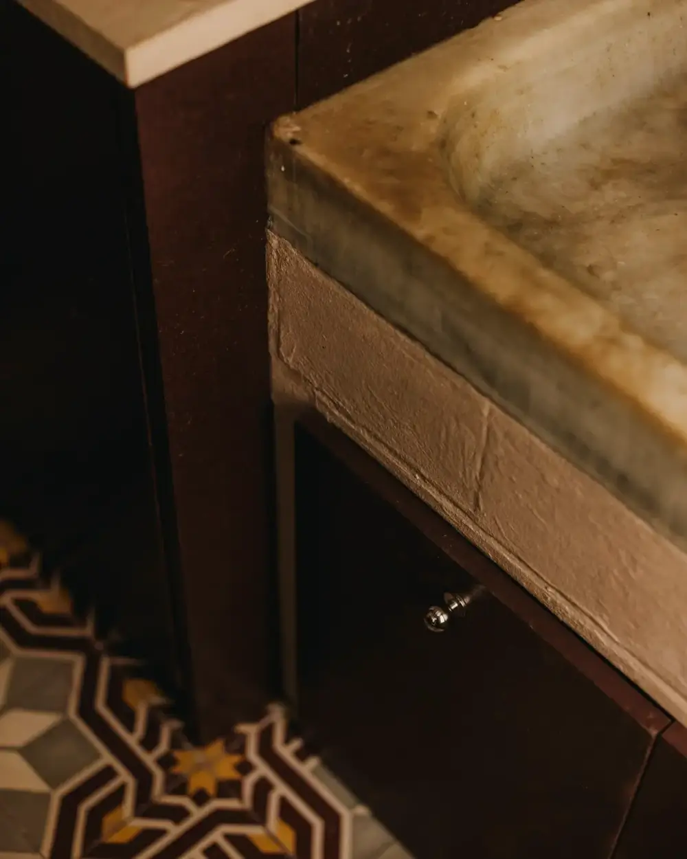 Sustainable Design and Reclaimed Materials in a Historic Barcelona Apartment 4 historic-features-natural-materials-characterful-barcelona-apartment-nordroom