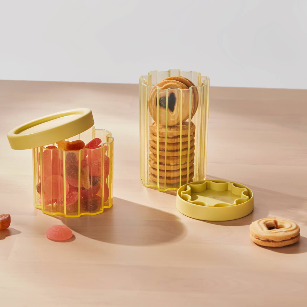 IKEA SPJUTLILJA: Colorful Dinnerware That Adds Personality to Your Dining Table 11 ikea-SPJUTLILJA-kitchen-dining-collection-nordroom