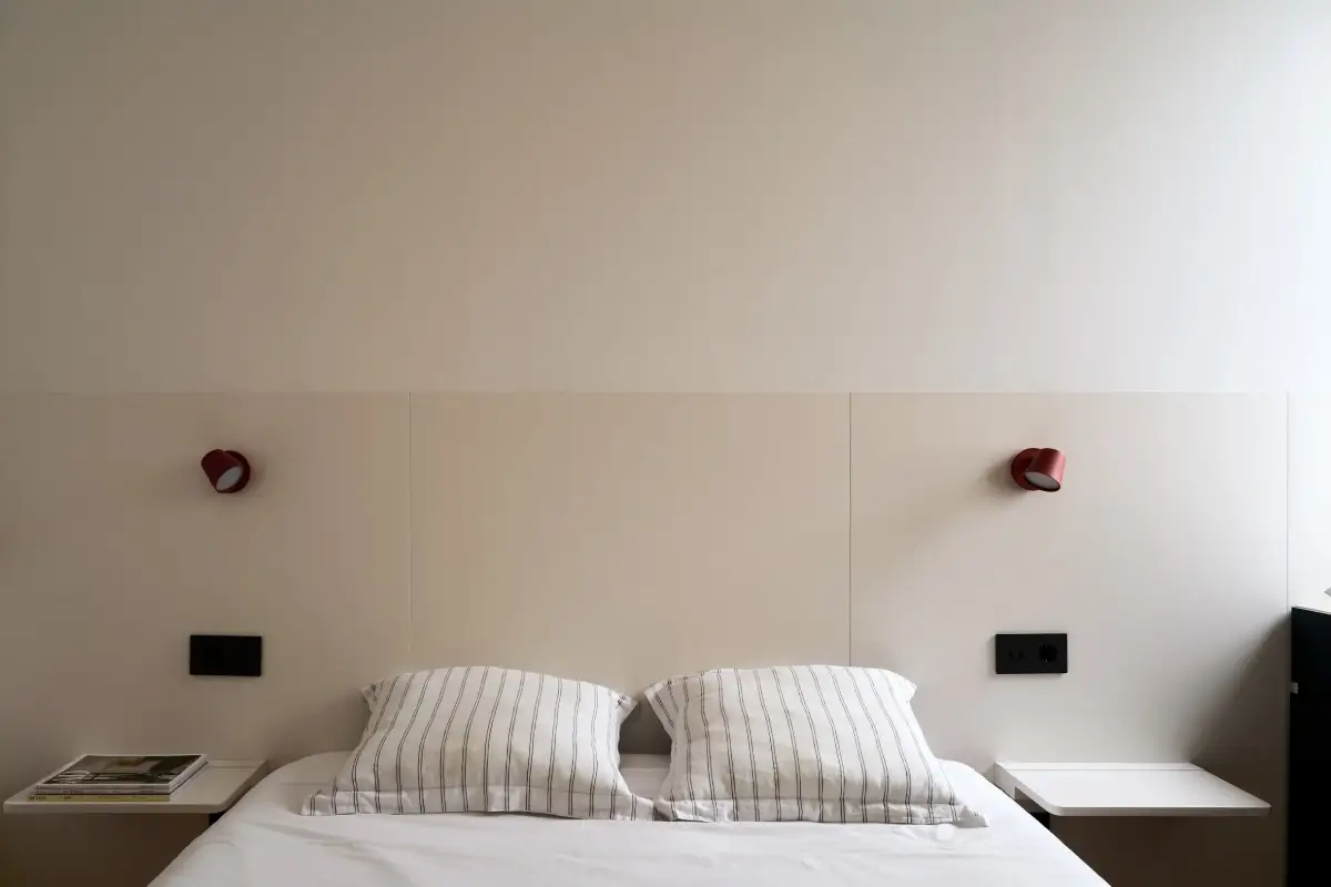A Multifunctional Hall and Smart Storage in a Modern Madrid Apartment 16 modern-renovated-apartment-1940s-building-madrid-nordroom