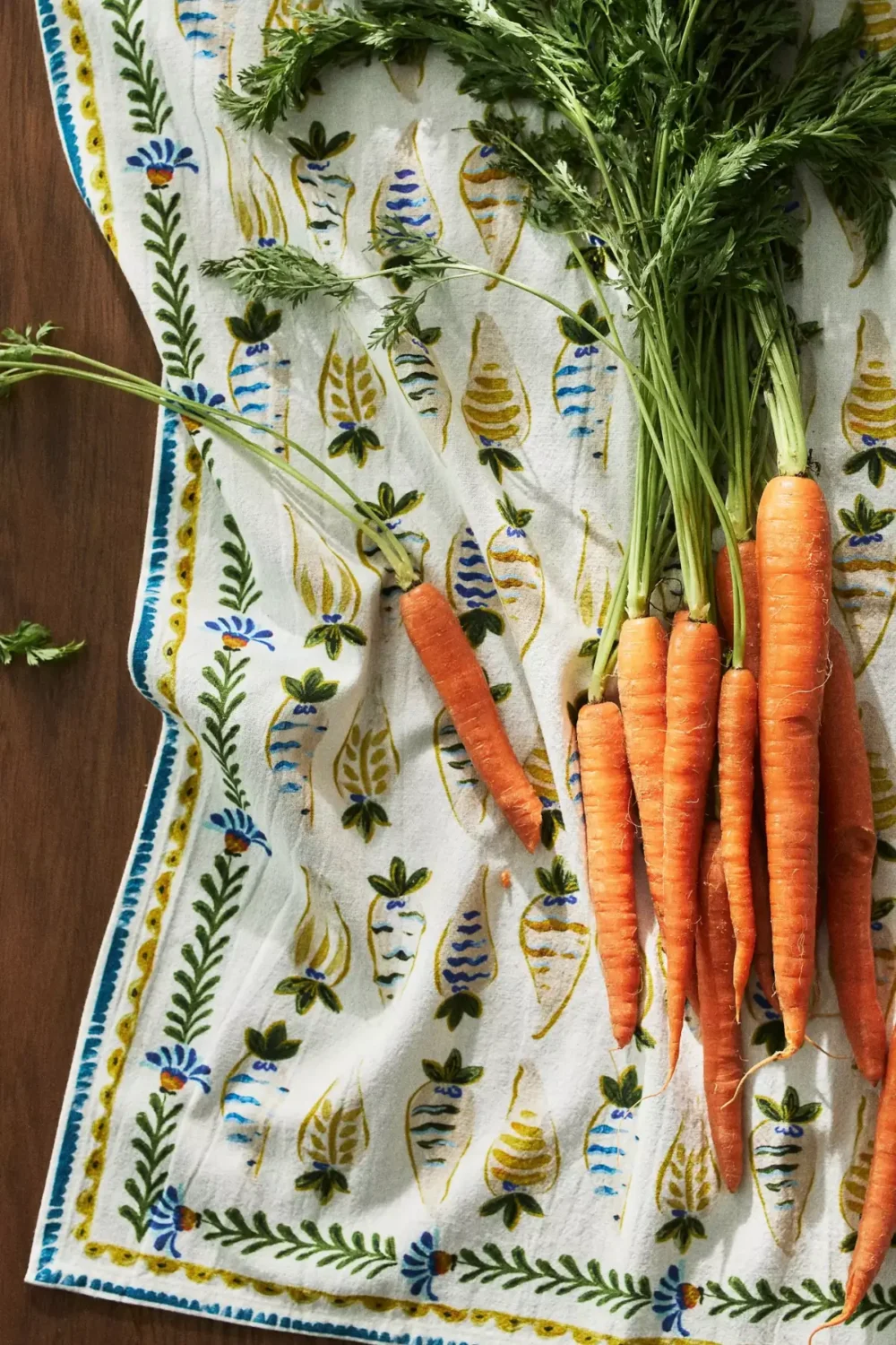 Anthropologie Teams Up with Molly Yeh for a Joyful New Kitchen Collection 10 nordroom-Molly-Yeh-anthropoligie-collection-dish-towels
