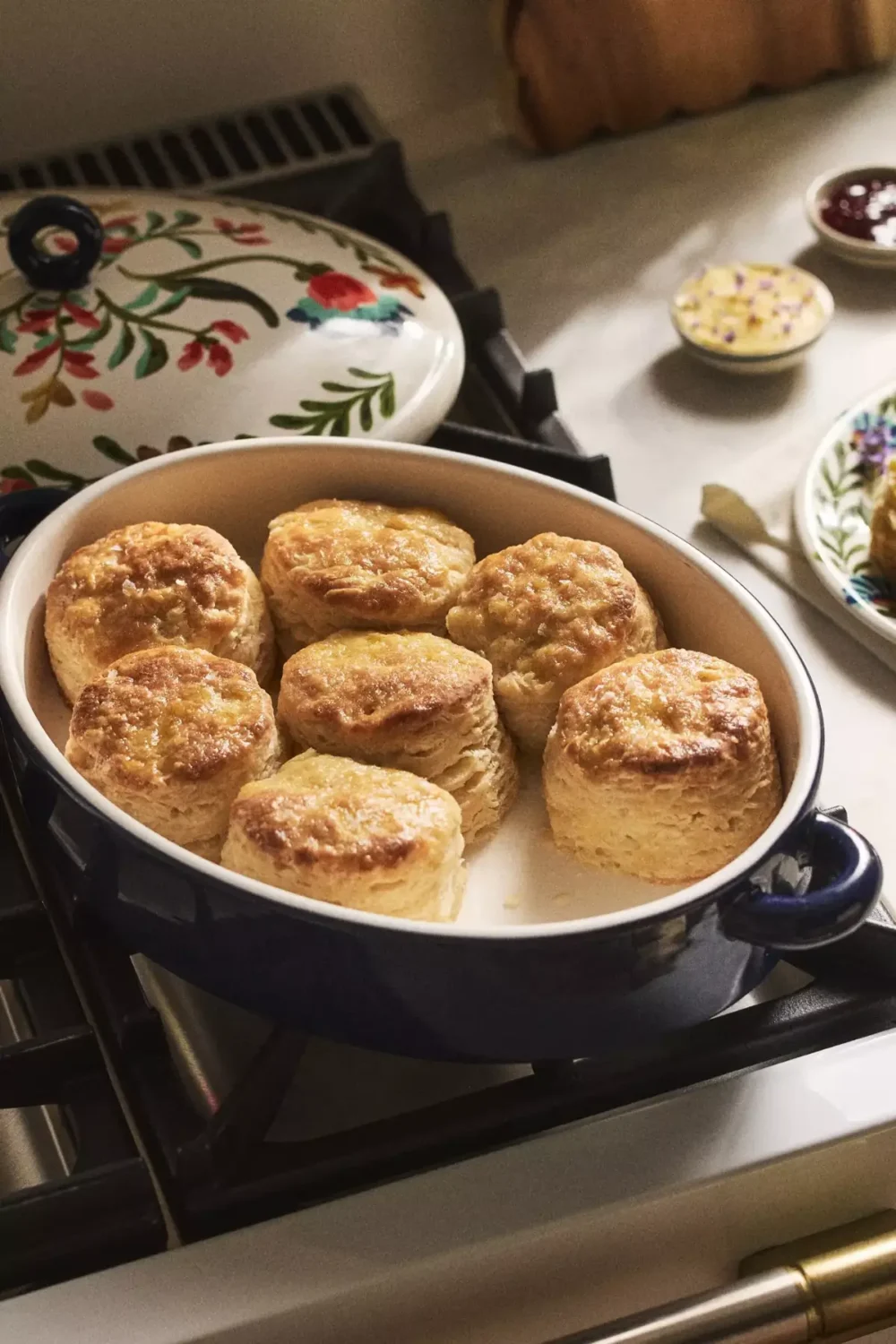 Anthropologie Teams Up with Molly Yeh for a Joyful New Kitchen Collection 5 nordroom-Molly-Yeh-anthropoligie-collection-stoneware-braiser