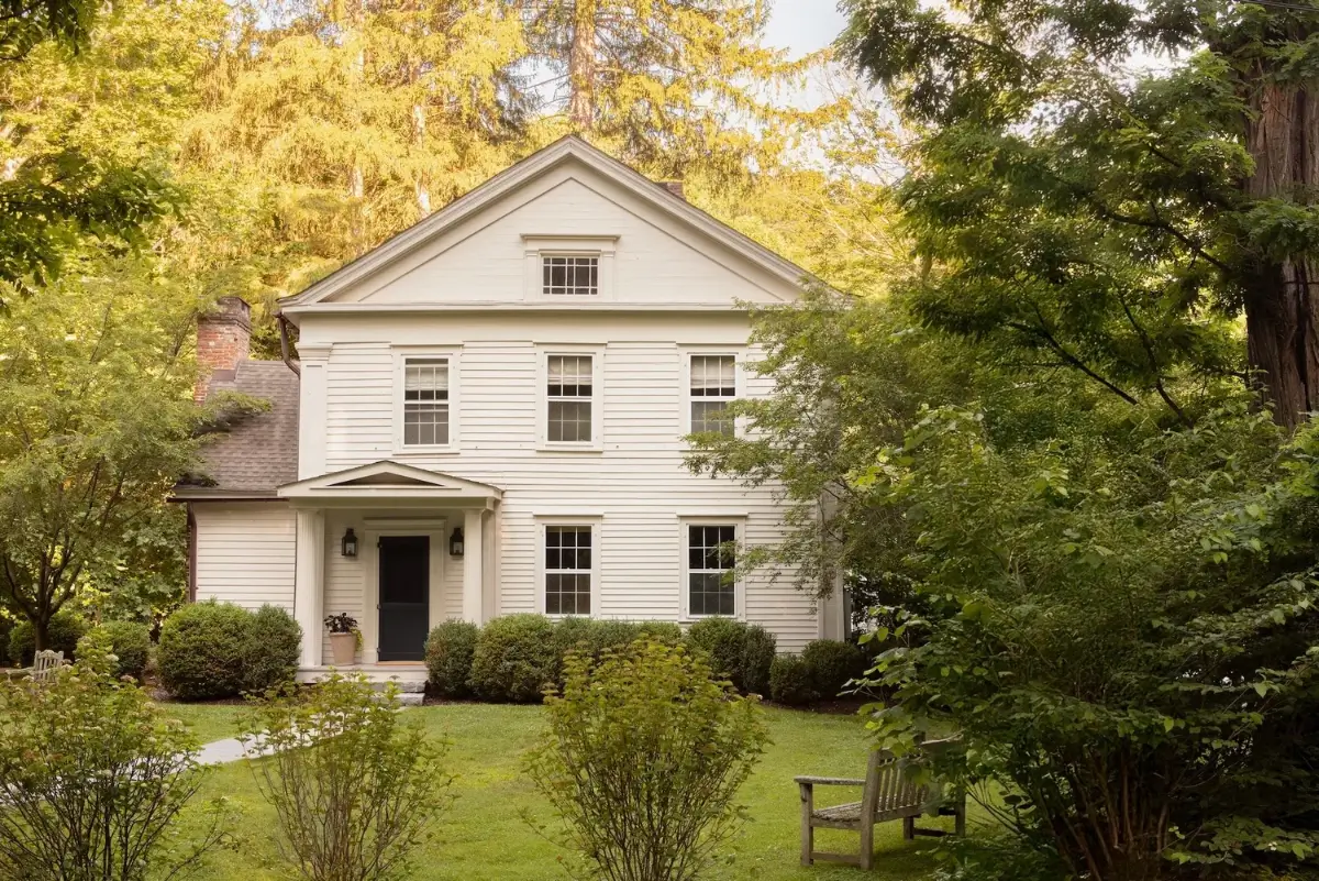 renovated-18th-century-traditional-colonial-farmhouse-pine-plains-new-york