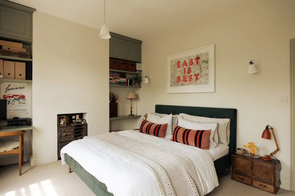 An Extended Victorian Family Home with a Blue deVOL Kitchen 32 renovated-extended-1860s-victorian-house-london-fields