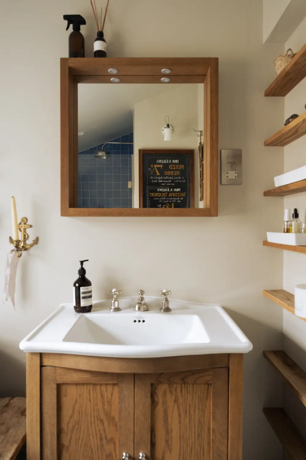 An Extended Victorian Family Home with a Blue deVOL Kitchen 46 renovated-extended-1860s-victorian-house-london-fields