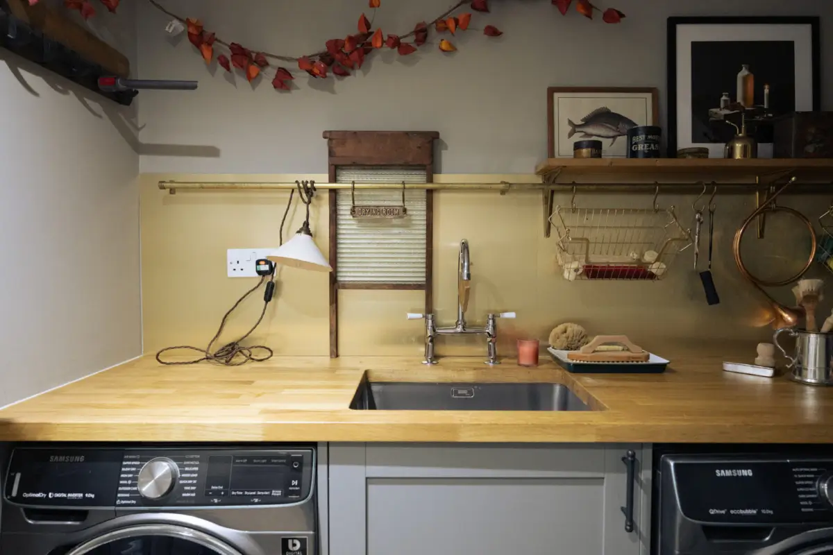 An Extended Victorian Family Home with a Blue deVOL Kitchen 17 renovated-extended-1860s-victorian-house-london-fields