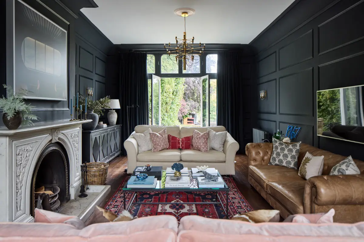 A Grand, Renovated Victorian Family Home on the River Thames in London 8 rich-color-palette-victorian-house-river-thames-london