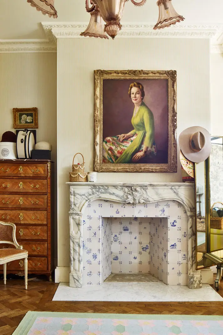 Inside Skye McAlpine's London Townhouse with a Yellow Monet-Inspired Kitchen 24 skye-mcalpine-victorian-london-townhouse-nordroom