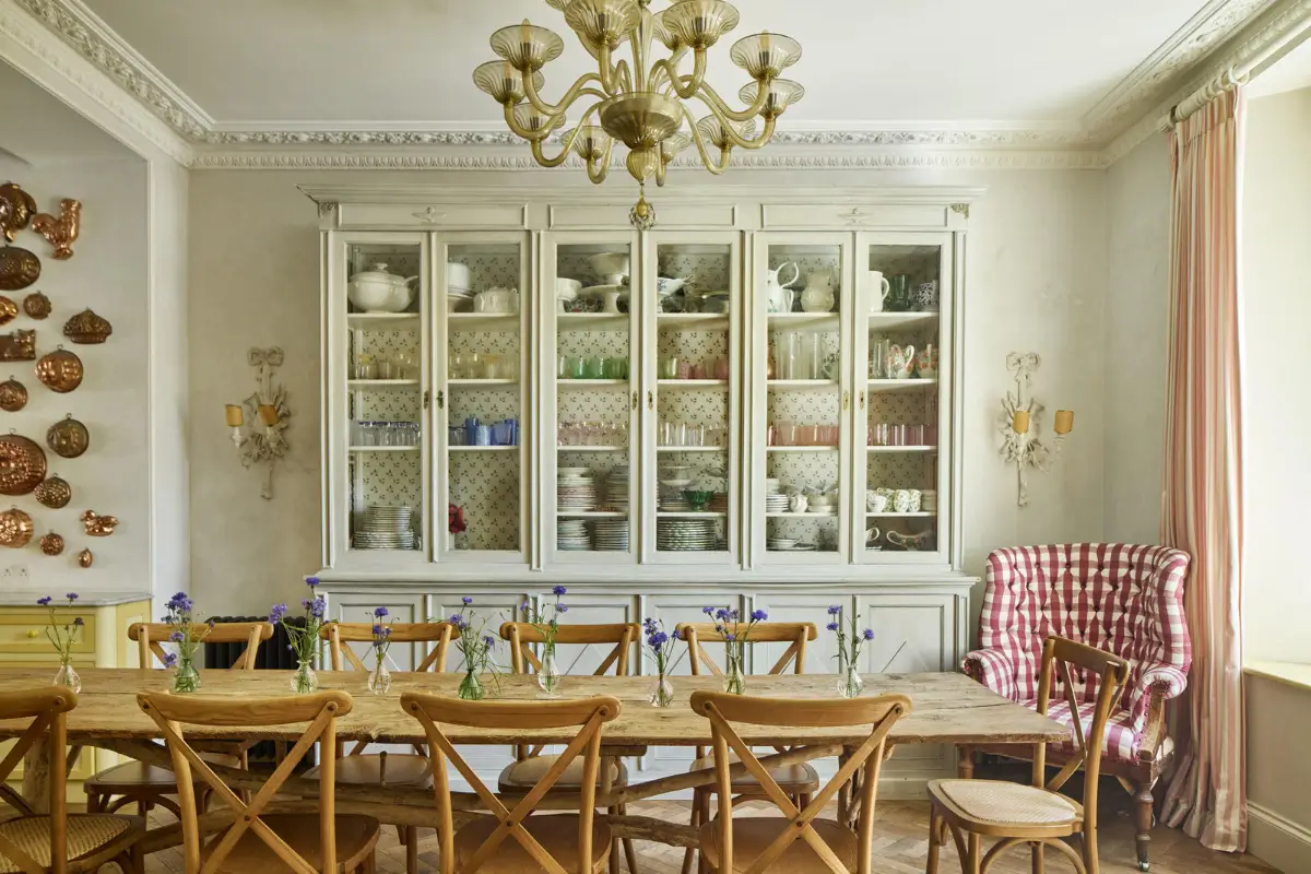 Inside Skye McAlpine's London Townhouse with a Yellow Monet-Inspired Kitchen 10 skye-mcalpine-victorian-london-townhouse-nordroom
