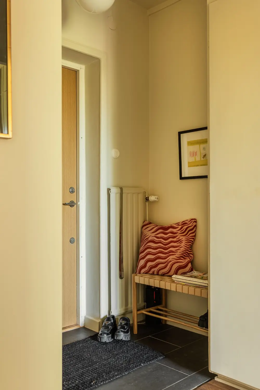 A Cohesive Soft Yellow and Beige Color Palette in a 1940s Apartment 27 soft-color-palette-1940s-apartment-stockholm-nordroom