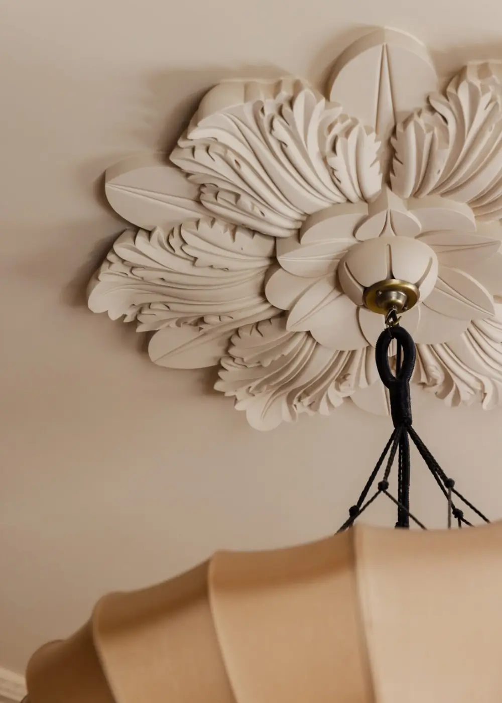 A Carefully Considered Color Palette in a Restored Victorian Townhouse 13 stylish victorian townhouse london period features13 A Carefully Considered Color Palette in a Restored Victorian Townhouse