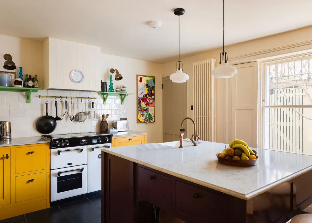 A Carefully Considered Color Palette in a Restored Victorian Townhouse 6 stylish-victorian-townhouse-london-period-features