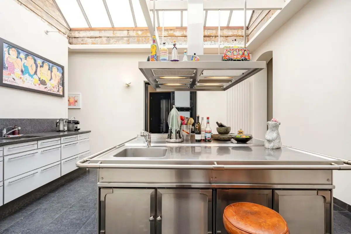 A Surprising Loft-Style Townhouse in the Center of a Medieval Dutch City 11 unique-loft-style-apartment-historic-inner-city-netherlands